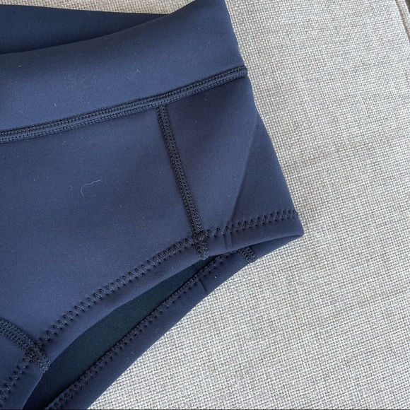 NWT Patagonia R1Lite Yule surf black shorts 6 - Picture 10 of 13